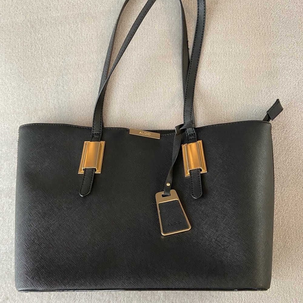 Aldo Black Handbag pre owned in excellent condition